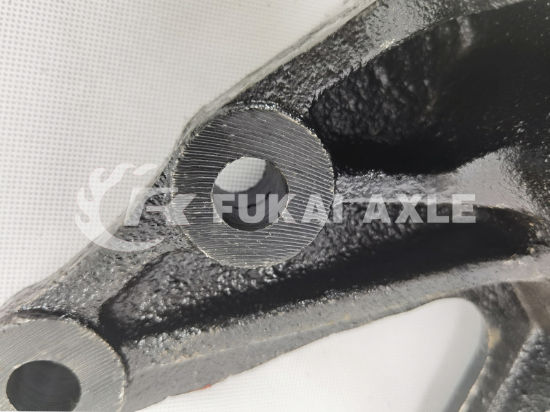 Suporte de mola frontal para peças sobressalentes de caminhão FAW Jiefang 2932441-DW601